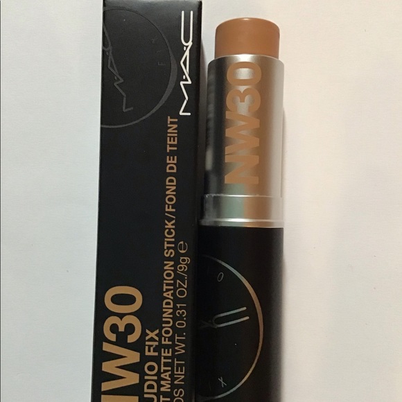 Studio Fix soft matte foundation stick - Picture 3 of 16